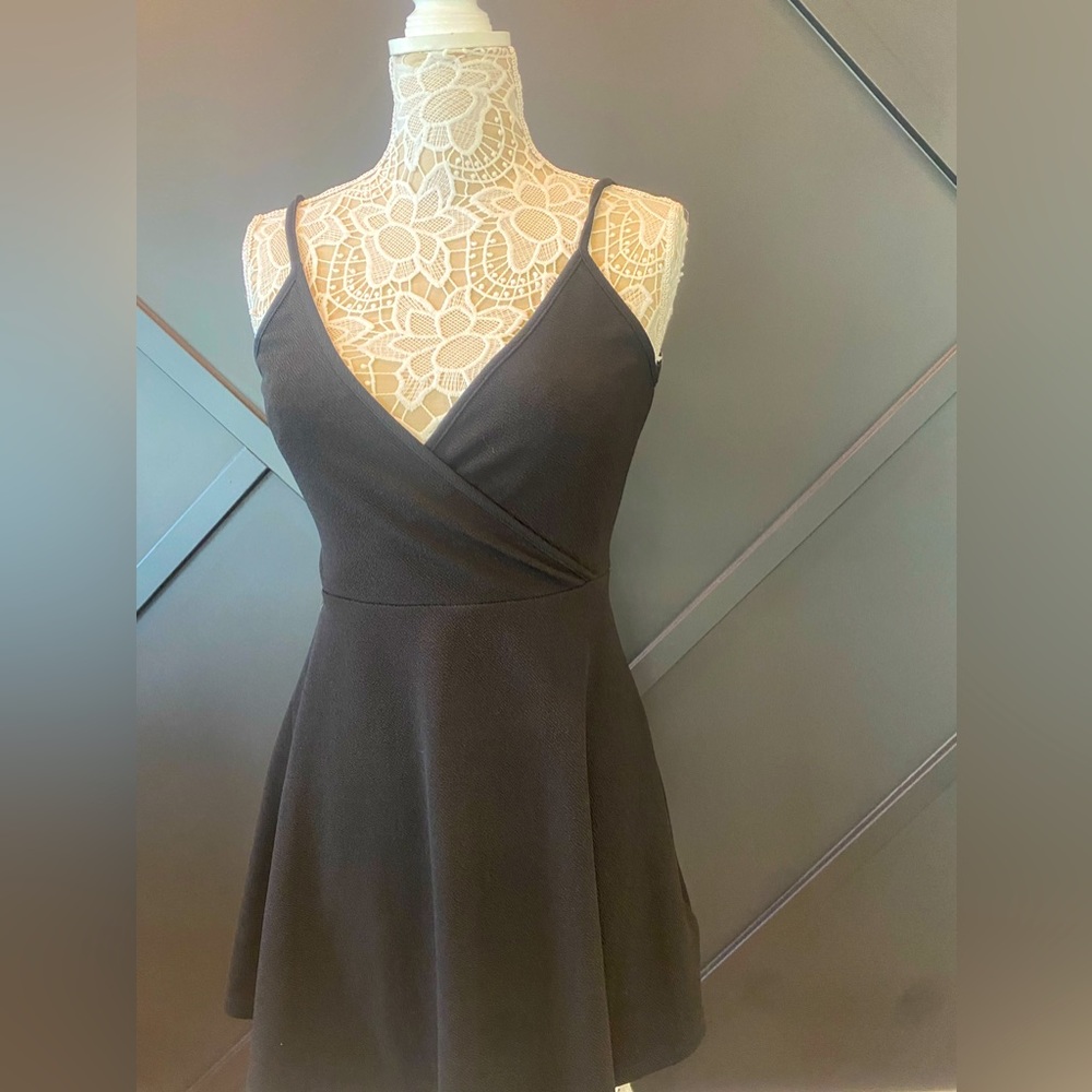 Simple black dress size M